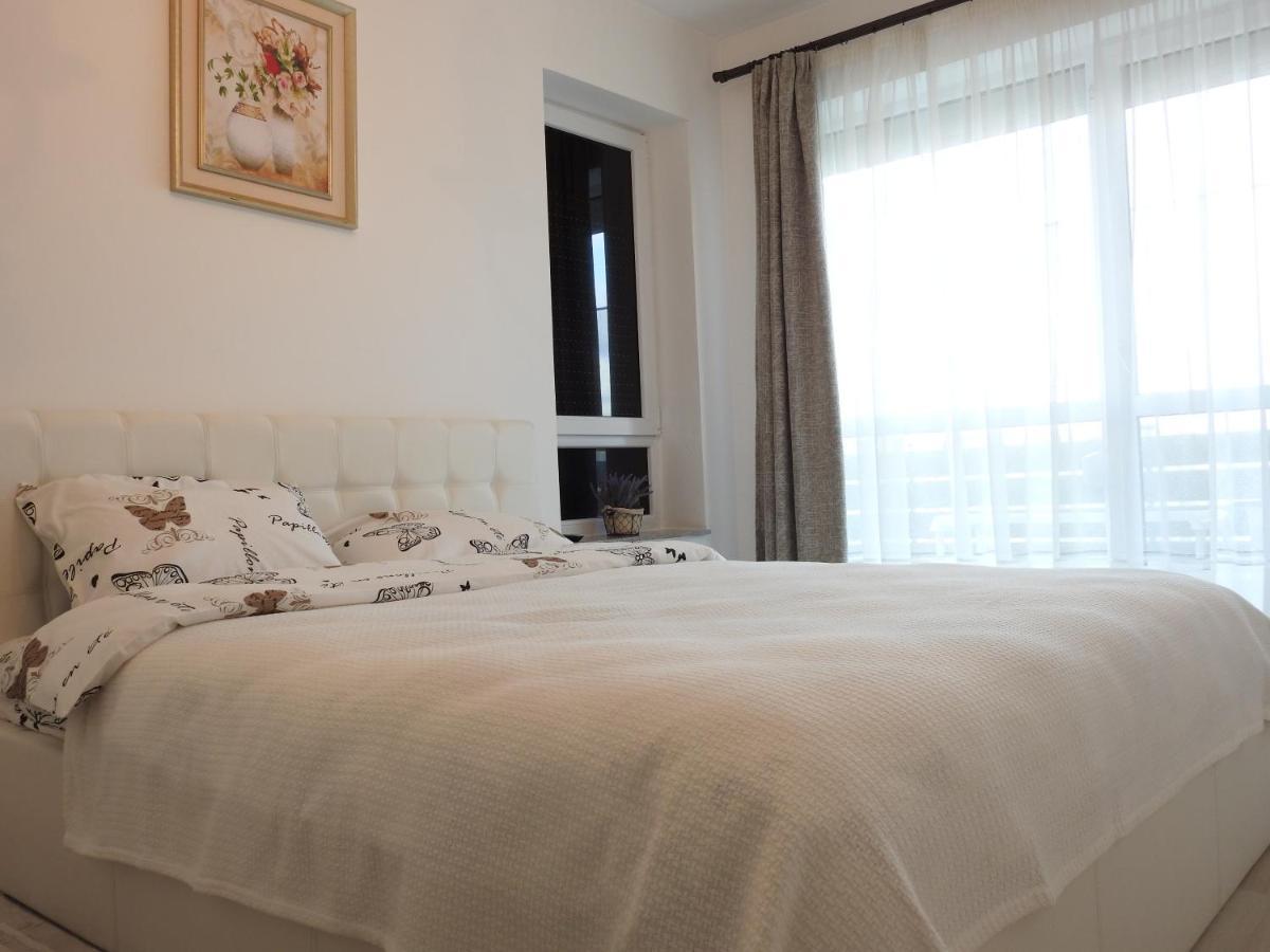 Trust Apartaments 2 Brasov Ngoại thất bức ảnh